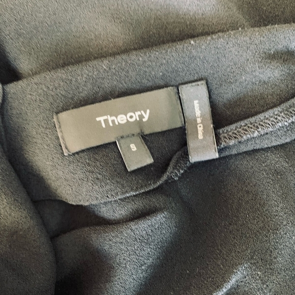 Women Top THEORY Black Sleeveless Top Deep V-Neck Ruffled Front Open Back Blouse - Picture 6 of 7